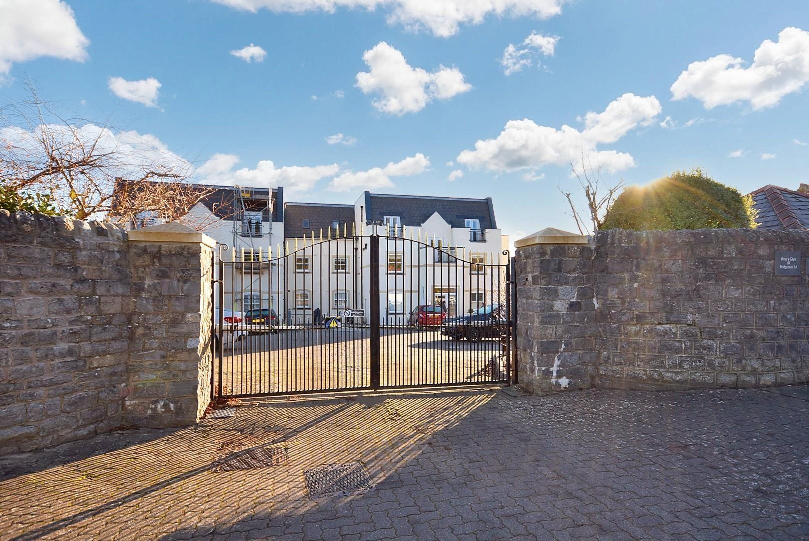 14 Bron Y Glyn Apartments, 18 Bridgeman Road, Penarth, CF64 3AW